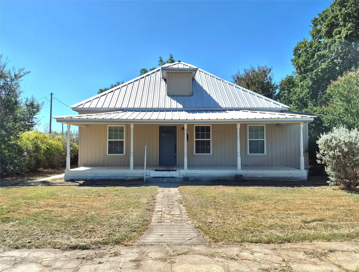 408 E Housley Street, Strawn, TX 76475 - #1