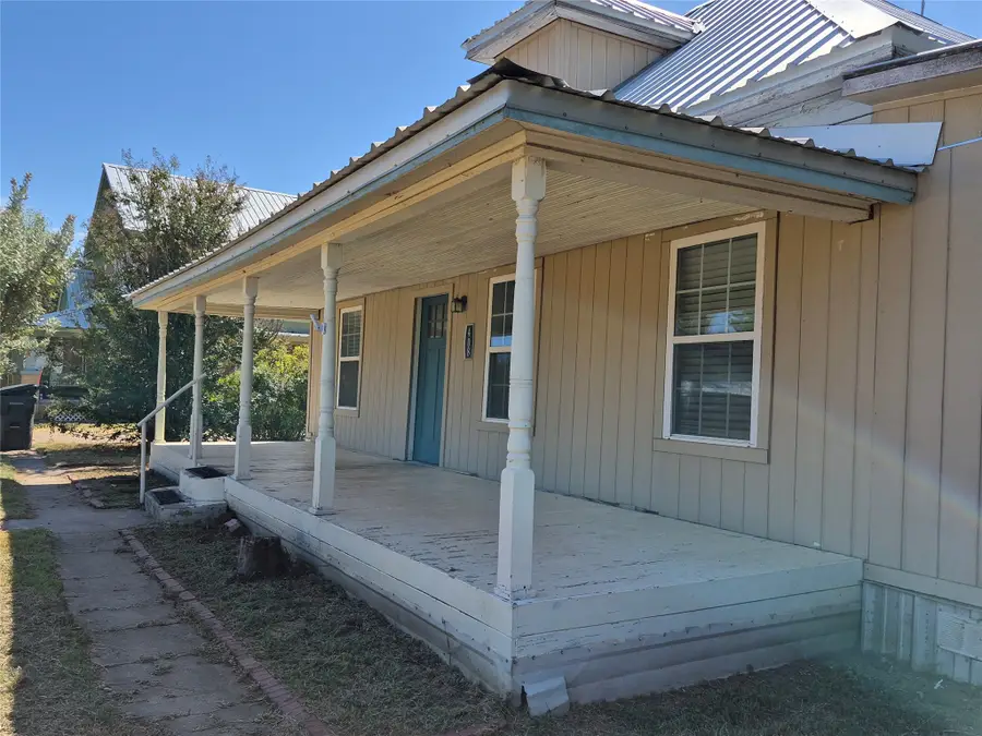 408 E Housley Street, Strawn, TX 76475 - #2