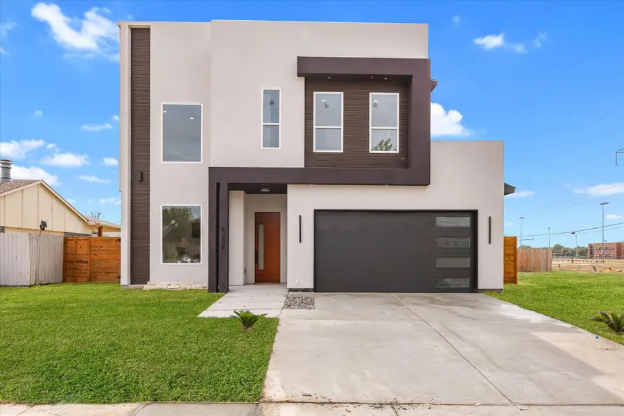 5204 Gibson Drive, The Colony, TX 75056 - #2