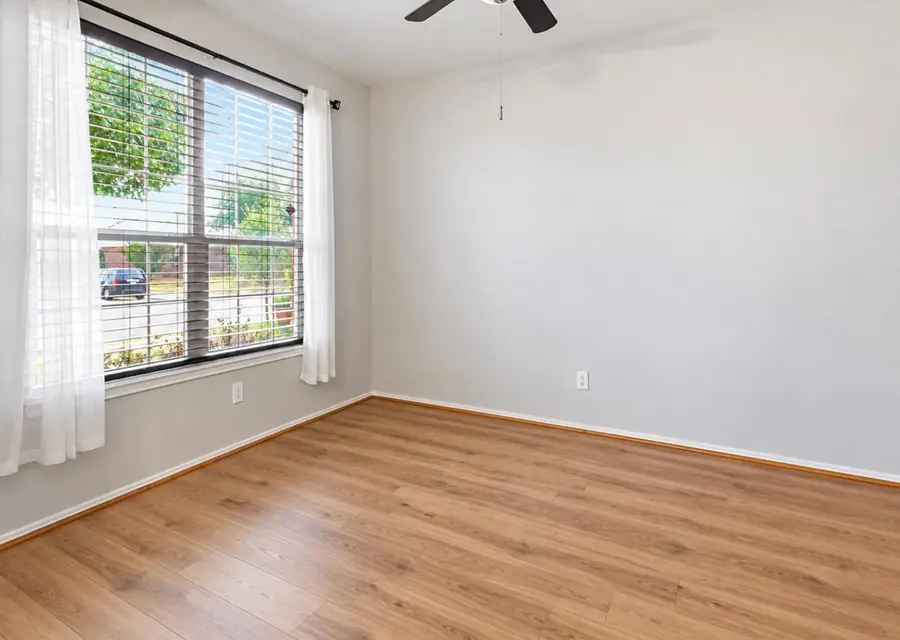 1048 Twin Brooks Drive, Grand Prairie, TX 75052 - #3