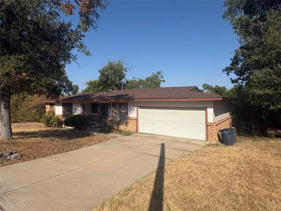 2121 Kingsdale Drive, Fort Worth, TX 76119 - #3