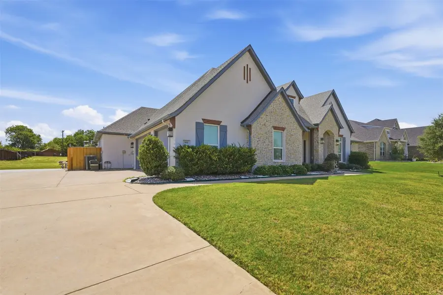 860 San Saba E, Midlothian, TX 76065 - #2