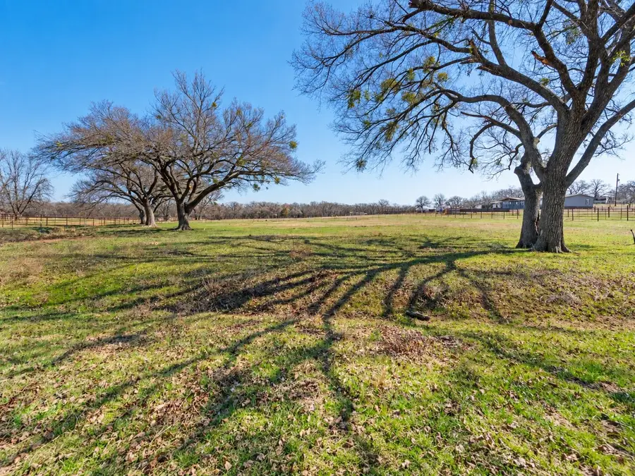 724 Gilliland Road, Springtown, TX 76082 - #3