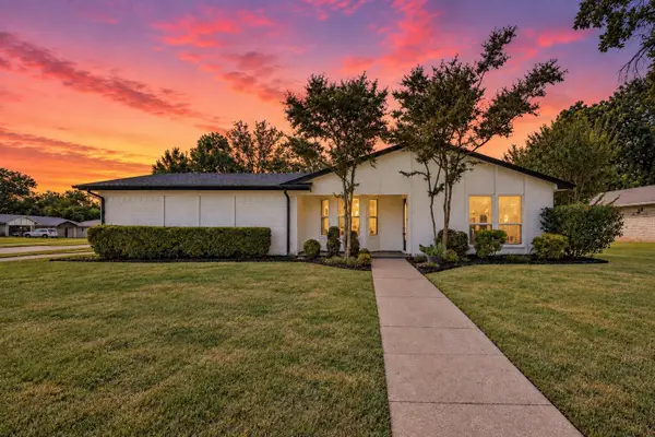 3101 Whisperwood Lane, Bedford, TX 76021