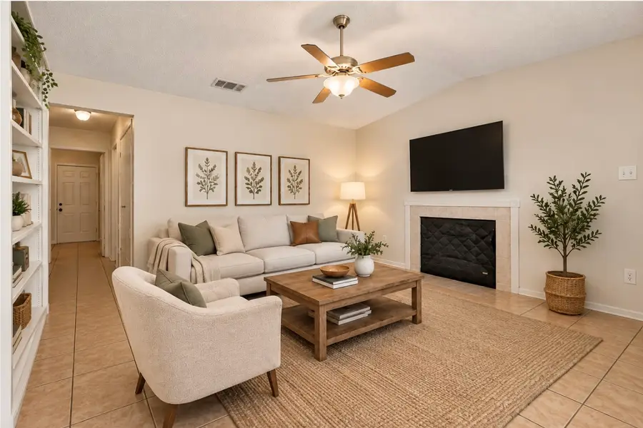 811 Woodland Court, Kennedale, TX 76060 - #2