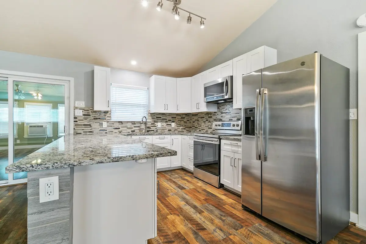 909 N Dove Road, Grapevine, TX 76051 - #1