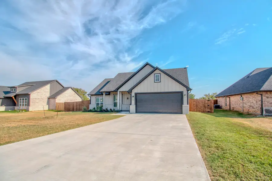 512 Austin Street, Callisburg, TX 76240 - #2