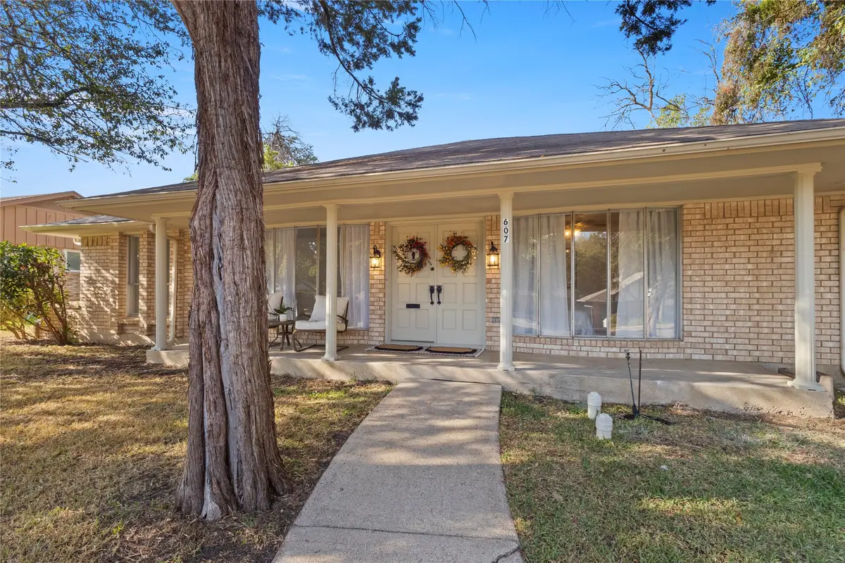 607 Parkwood Circle, Duncanville, TX 75116 - #1