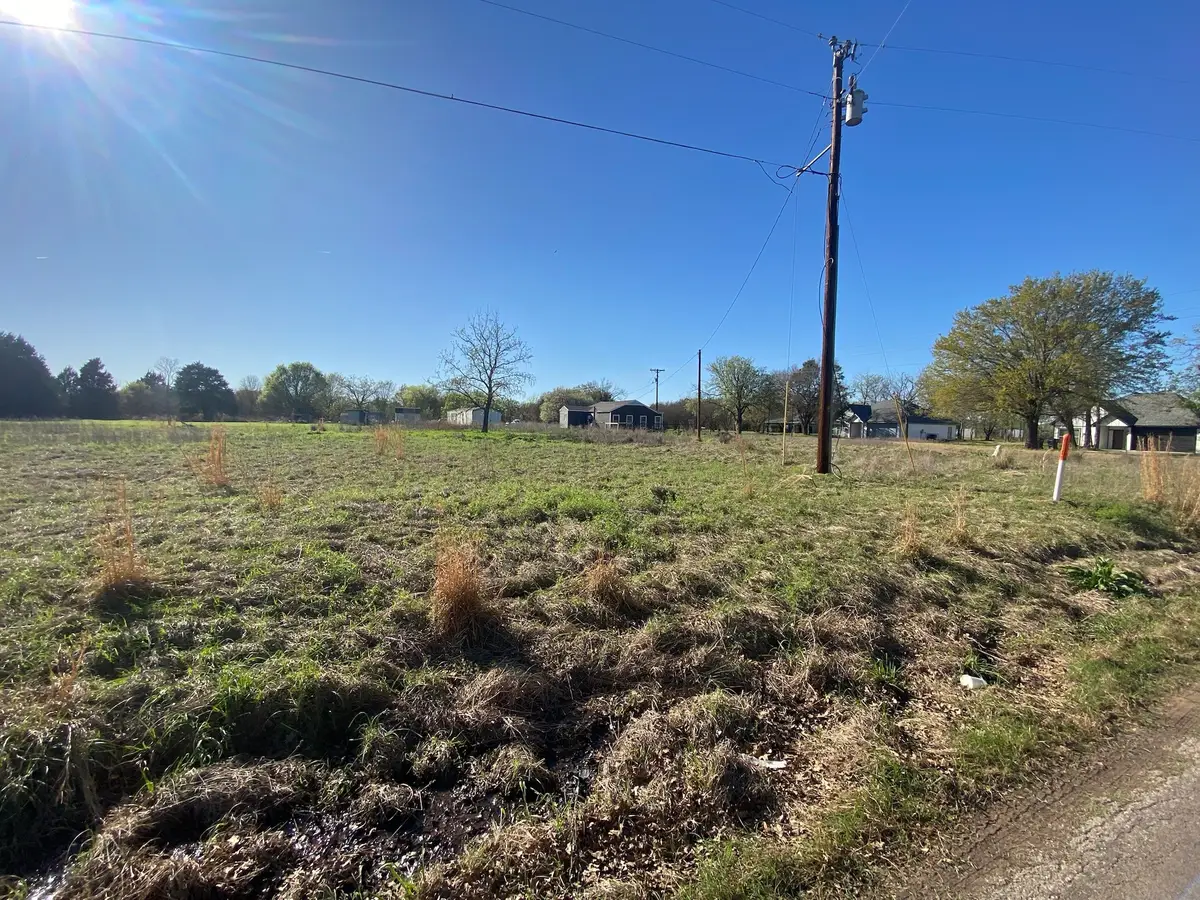 421 Kelly Lane, Seven Points, TX 75143 - #1