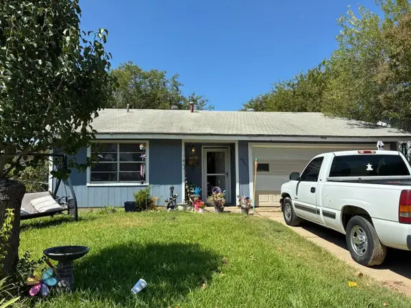 4940 Stanley Avenue, Fort Worth, TX 76115