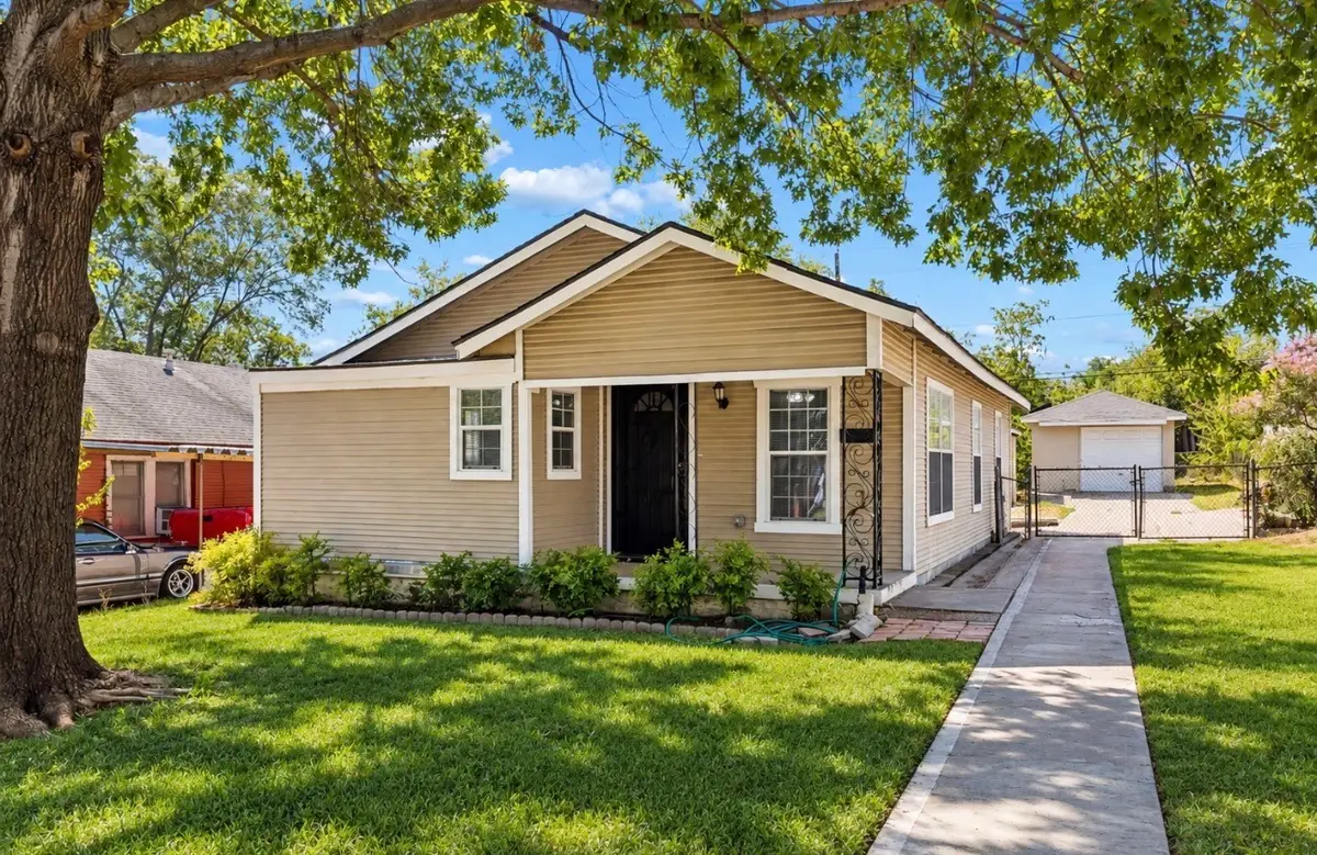 627 Hartsdale Drive, Dallas, TX 75211 - #1