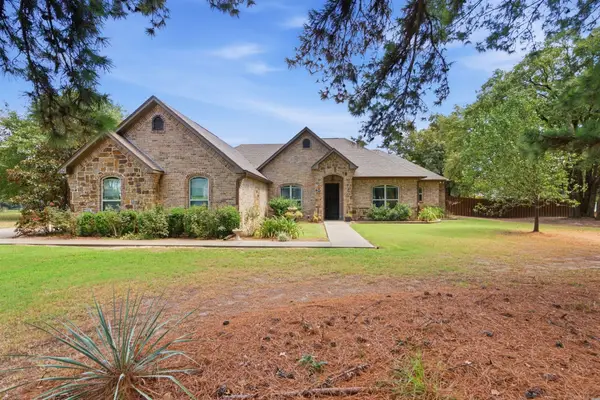 213 County Rd 2321, Mineola, TX 75773