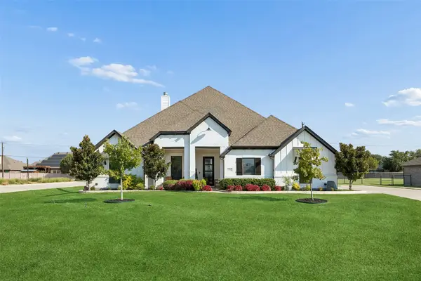 1402 Oliver Creek Lane, Justin, TX 76247