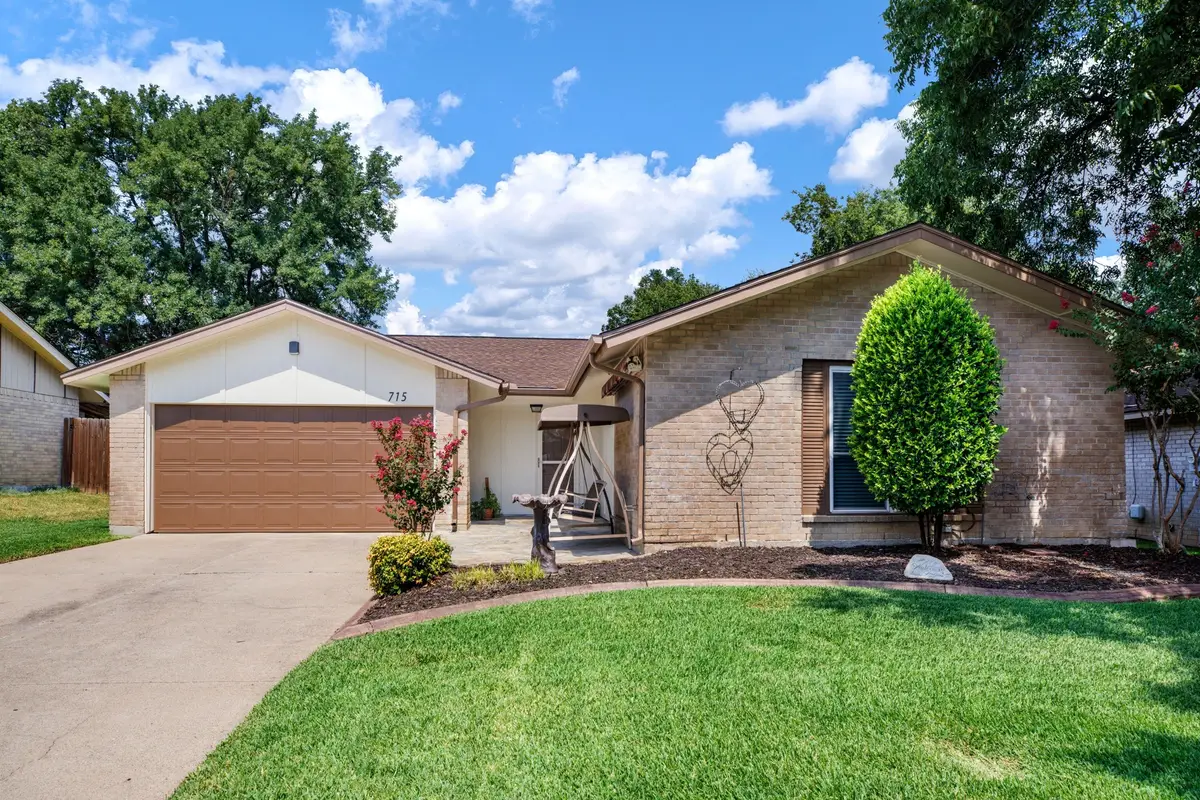 715 Salem Drive, Arlington, TX 76014 - #1
