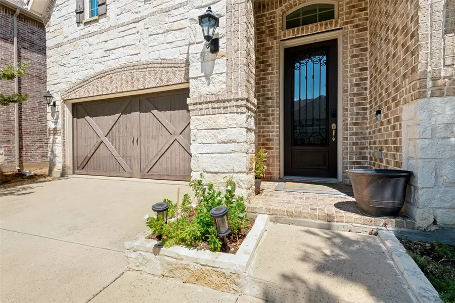 911 Mountain Laurel Drive, Euless, TX 76039 - #2