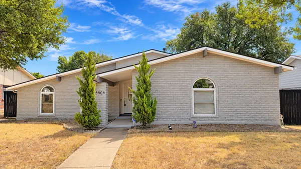 8508 Londonderry Lane, Dallas, TX 75228