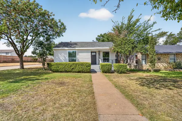 4044 Stanley Avenue, Fort Worth, TX 76110