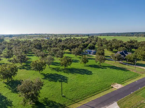1917 Burkett Court, Cleburne, TX 76033