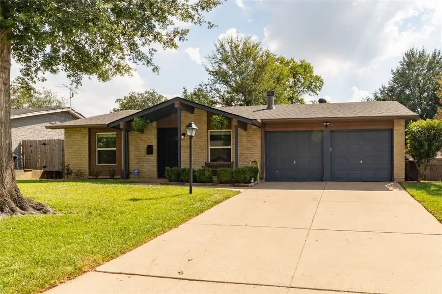 713 Shelmar Drive, Euless, TX 76039 - #2