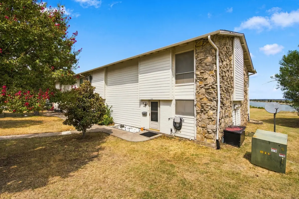 100 Harbor Drive #104, Runaway Bay, TX 76426 - #1
