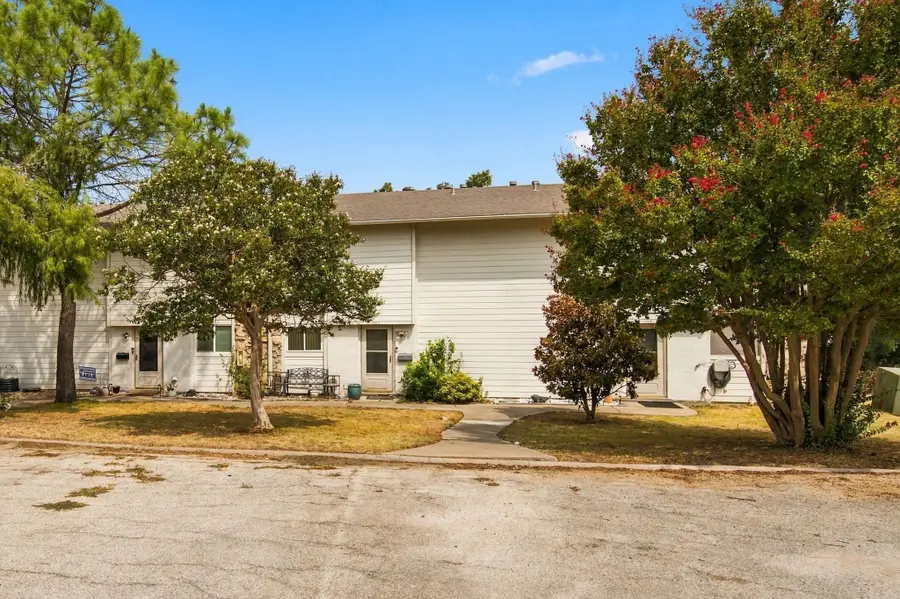 100 Harbor Drive #104, Runaway Bay, TX 76426 - #2