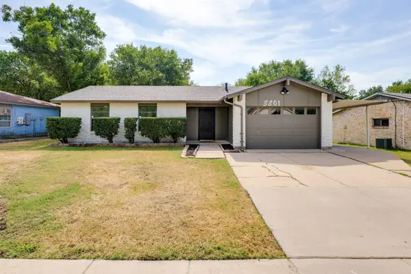 3201 Winderemere Drive, Arlington, TX 76014