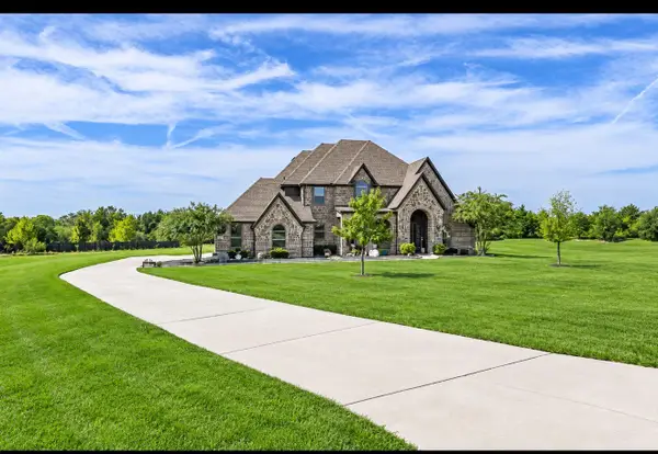 4111 Roberts Lane, Midlothian, TX 76065