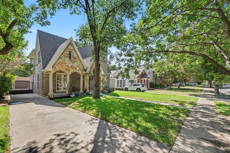 5542 Monticello Avenue, Dallas, TX 75206 - #3