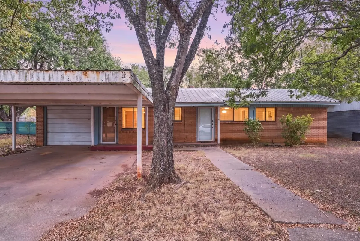 1204 W 4th Street, McGregor, TX 76657 - #1