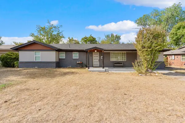 10 Beverly Court, Bedford, TX 76022