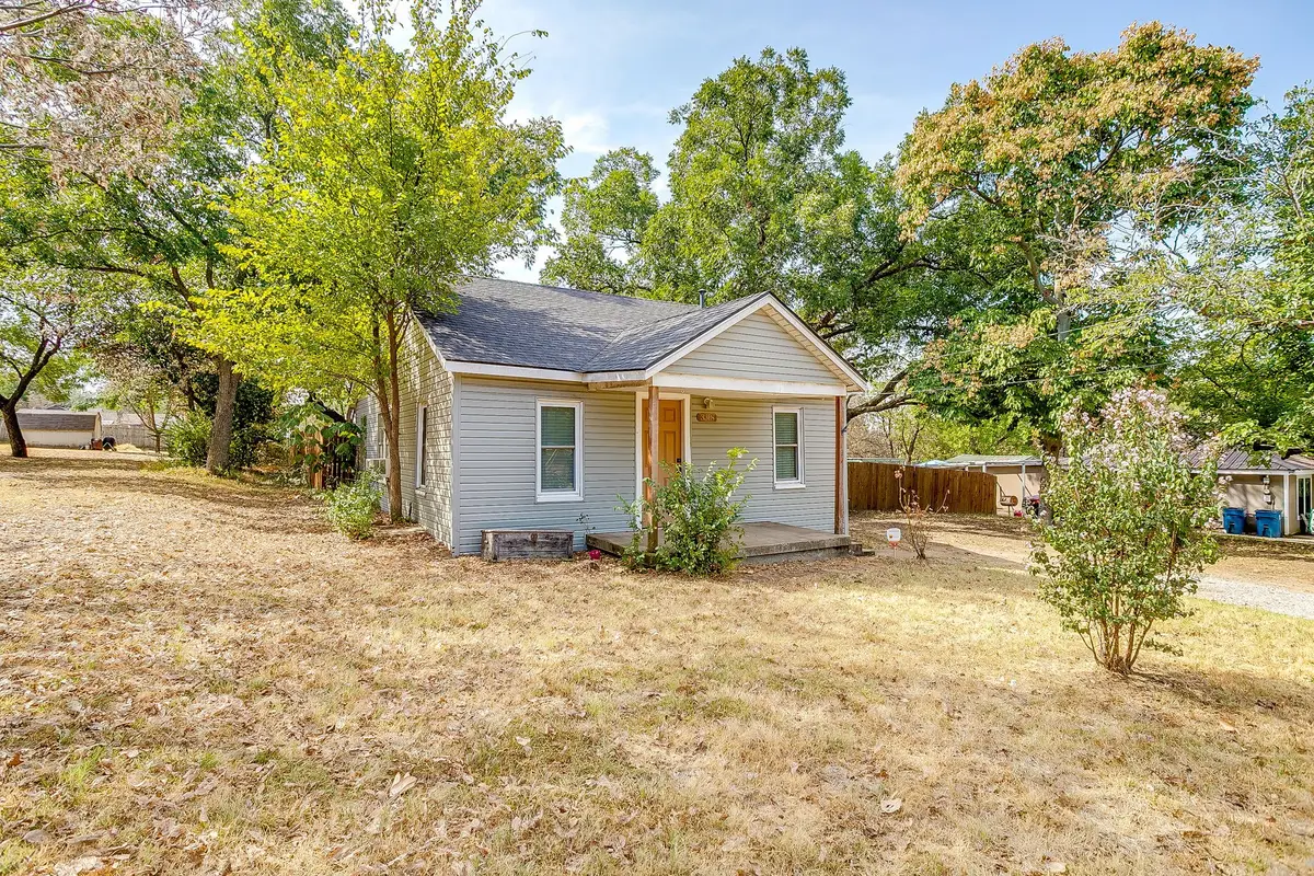 3318 Devalcourt Avenue, Forest Hill, TX 76119 - #1