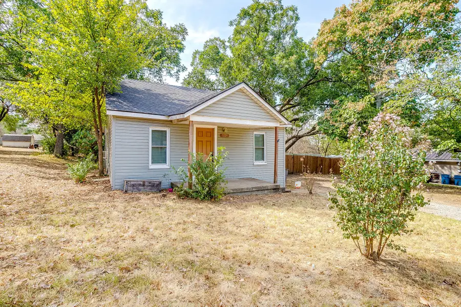 3318 Devalcourt Avenue, Forest Hill, TX 76119 - #2