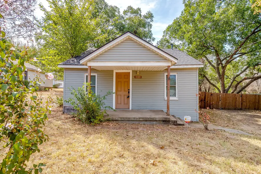 3318 Devalcourt Avenue, Forest Hill, TX 76119 - #3