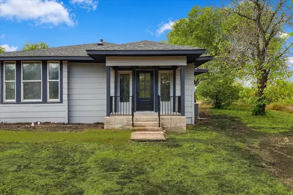 401 S Gardner Street, Whitewright, TX 75491