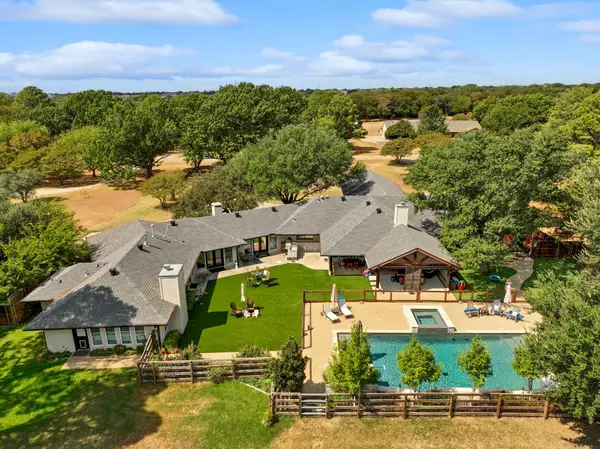 113 Red Oak Lane, Flower Mound, TX 75028