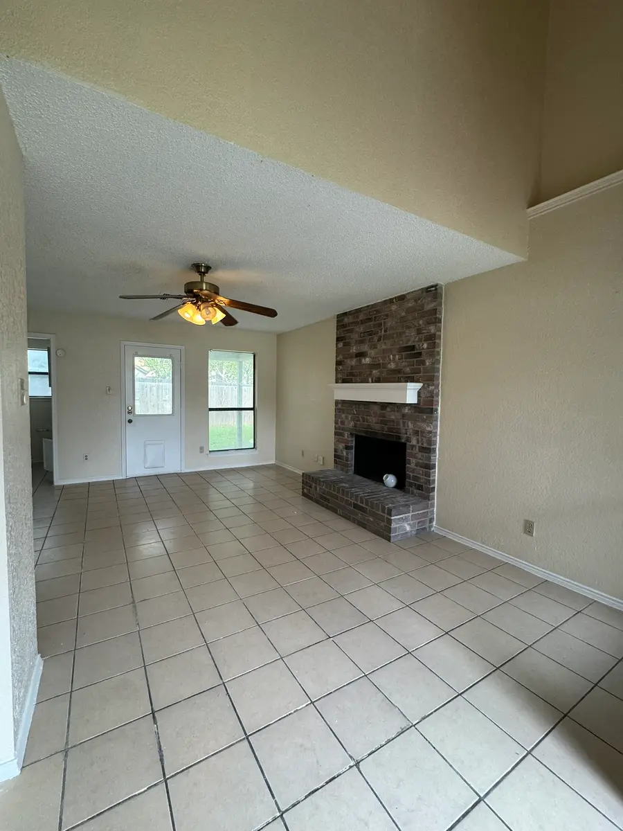 4524 Halyard Court #4524&4528, Fort Worth, TX 76135 - #2