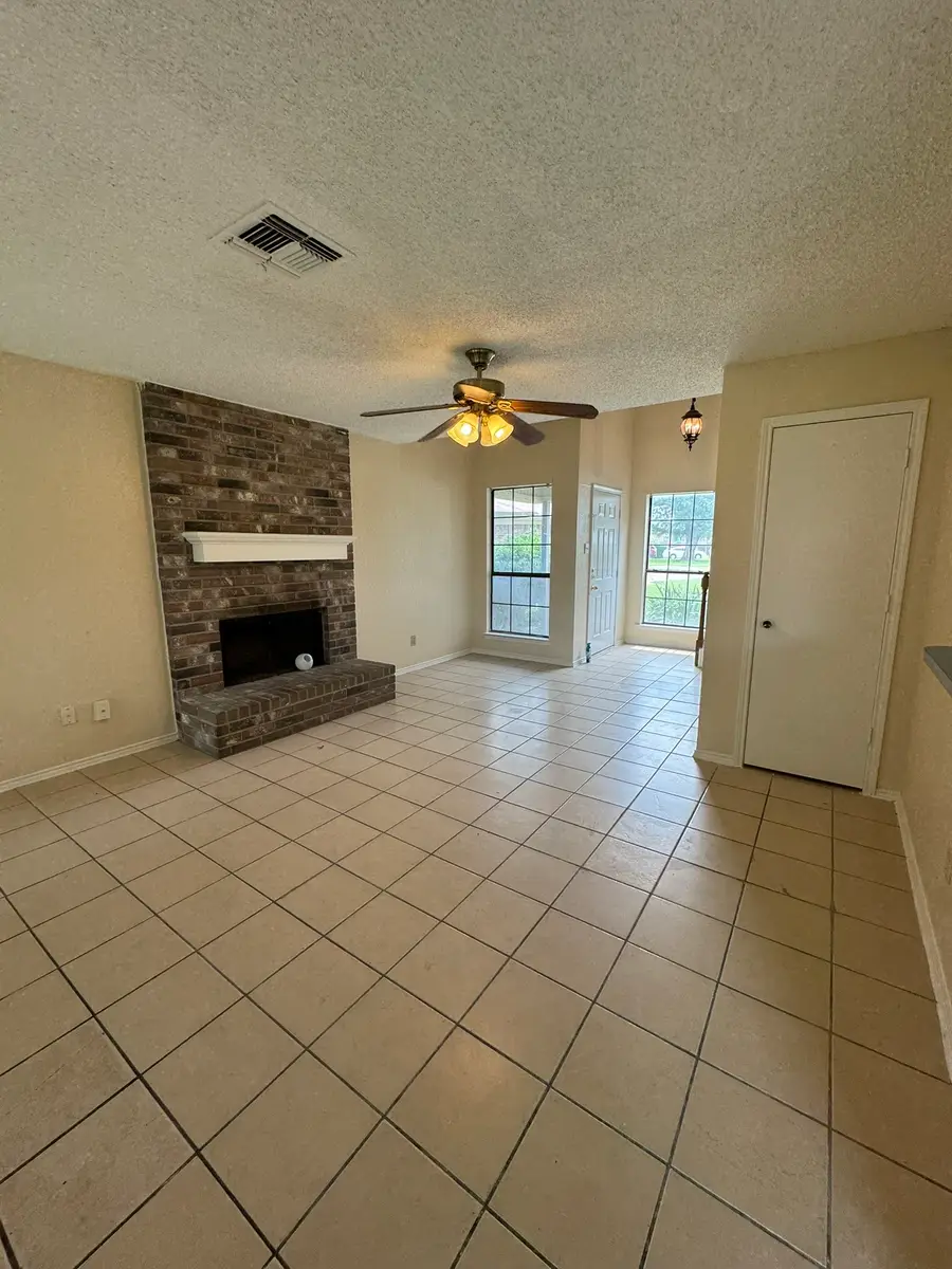 4524 Halyard Court #4524&4528, Fort Worth, TX 76135 - #3