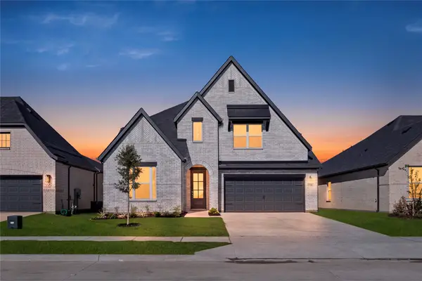 17208 Oxborough Drive, Fort Worth, TX 76247
