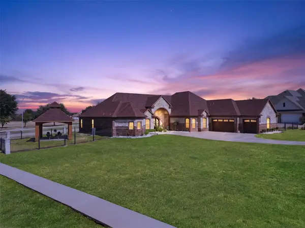 2521 Garrett Court, Cedar Hill, TX 75104