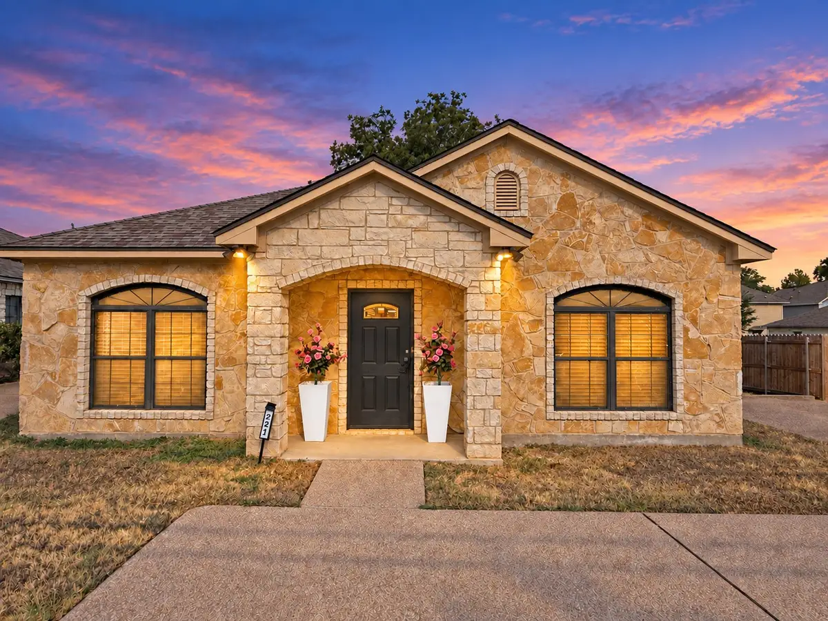 221 Gurley Lane, Waco, TX 76706 - #1