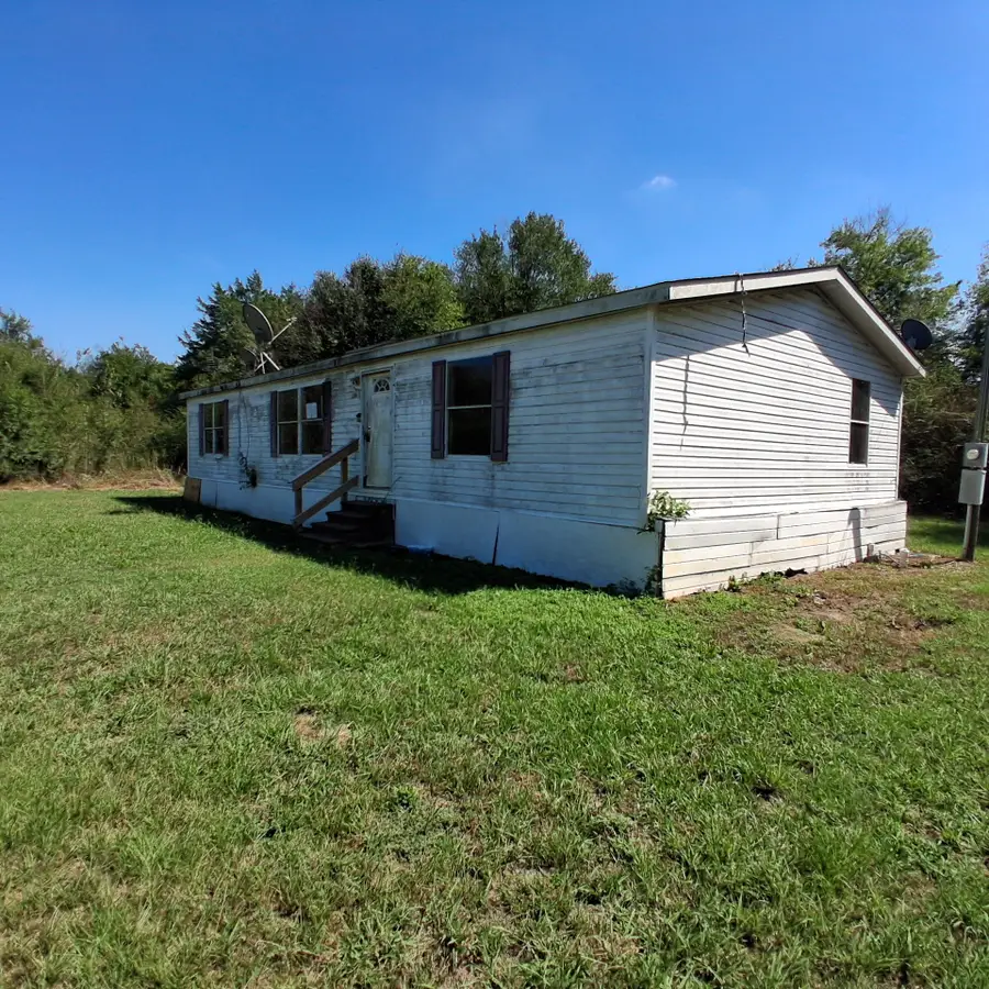 306 South Street, Teague, TX 75860 - #2