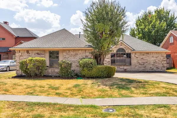 308 Clear Springs Drive, Mesquite, TX 75150