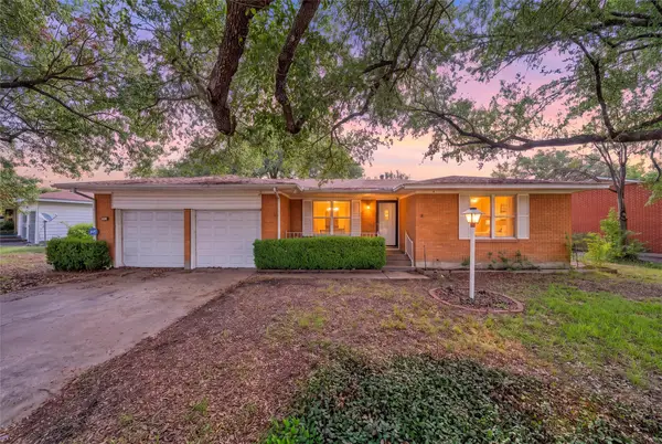 2113 La Porte, Waco, TX 76710