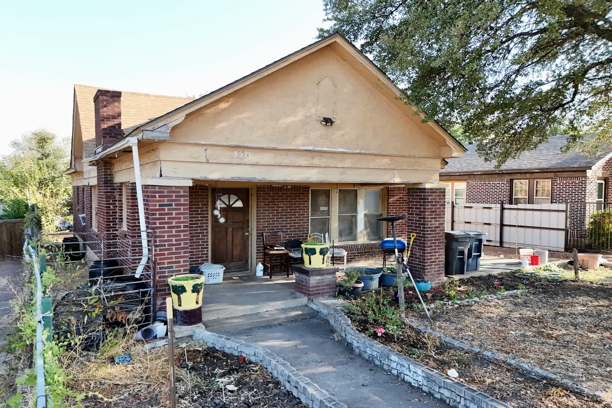 3521 Avenue Avenue E, Fort Worth, TX 76105 - #1
