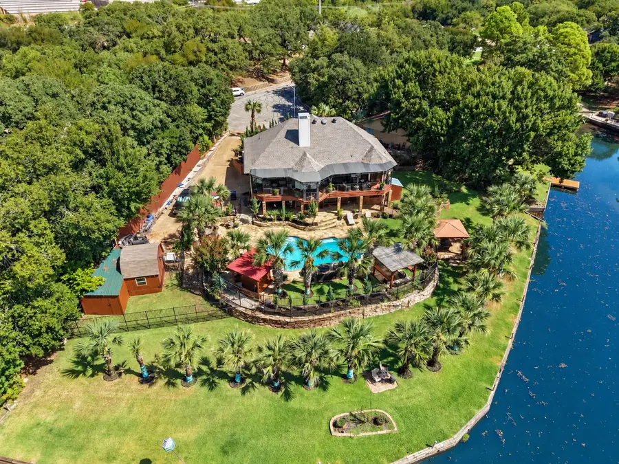 2910 Lakeshore Court, Arlington, TX 76013 - #2