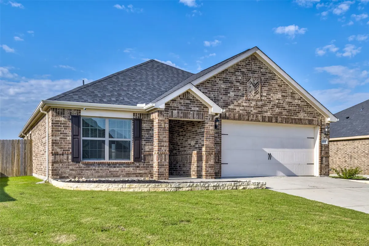 4014 Lakeview Drive, Sanger, TX 76266 - #1