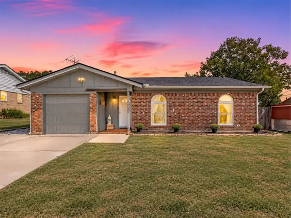 7008 Smithfield Road, North Richland Hills, TX 76182