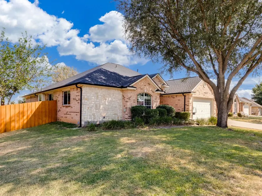 660 Chestnut Lane, Saginaw, TX 76179 - #2