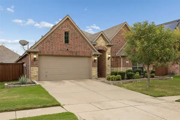 2723 Ponce De Leon, Grand Prairie, TX 75054