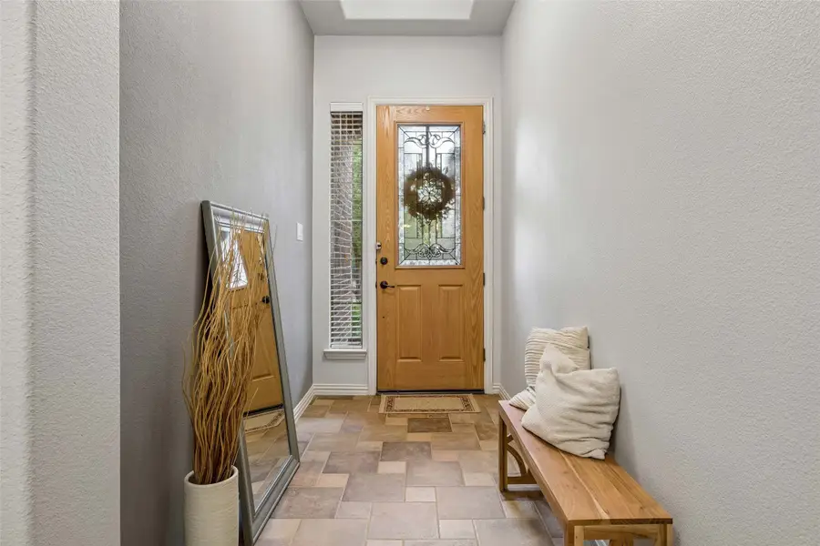 2723 Ponce De Leon, Grand Prairie, TX 75054 - #2